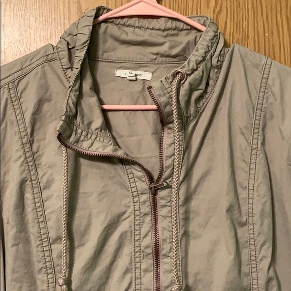 Jacket - Picture 4 of 4